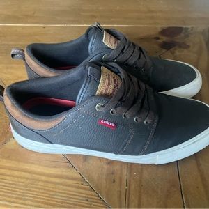 Levi’s casual shoes men’s size 10
